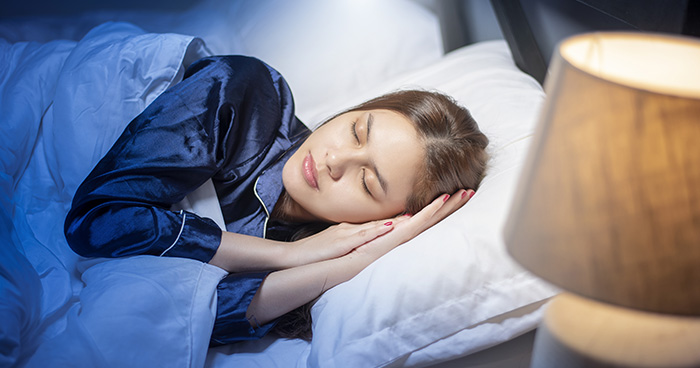 Typy svetla a ich vplyv na kvalitu spánku + rady ako sa lepšie vyspať